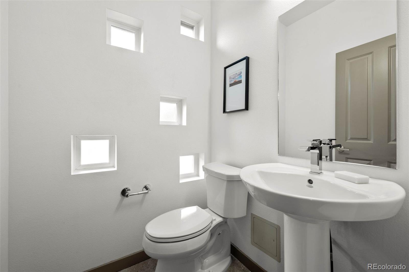 2200 Tremont Place Unit: 5