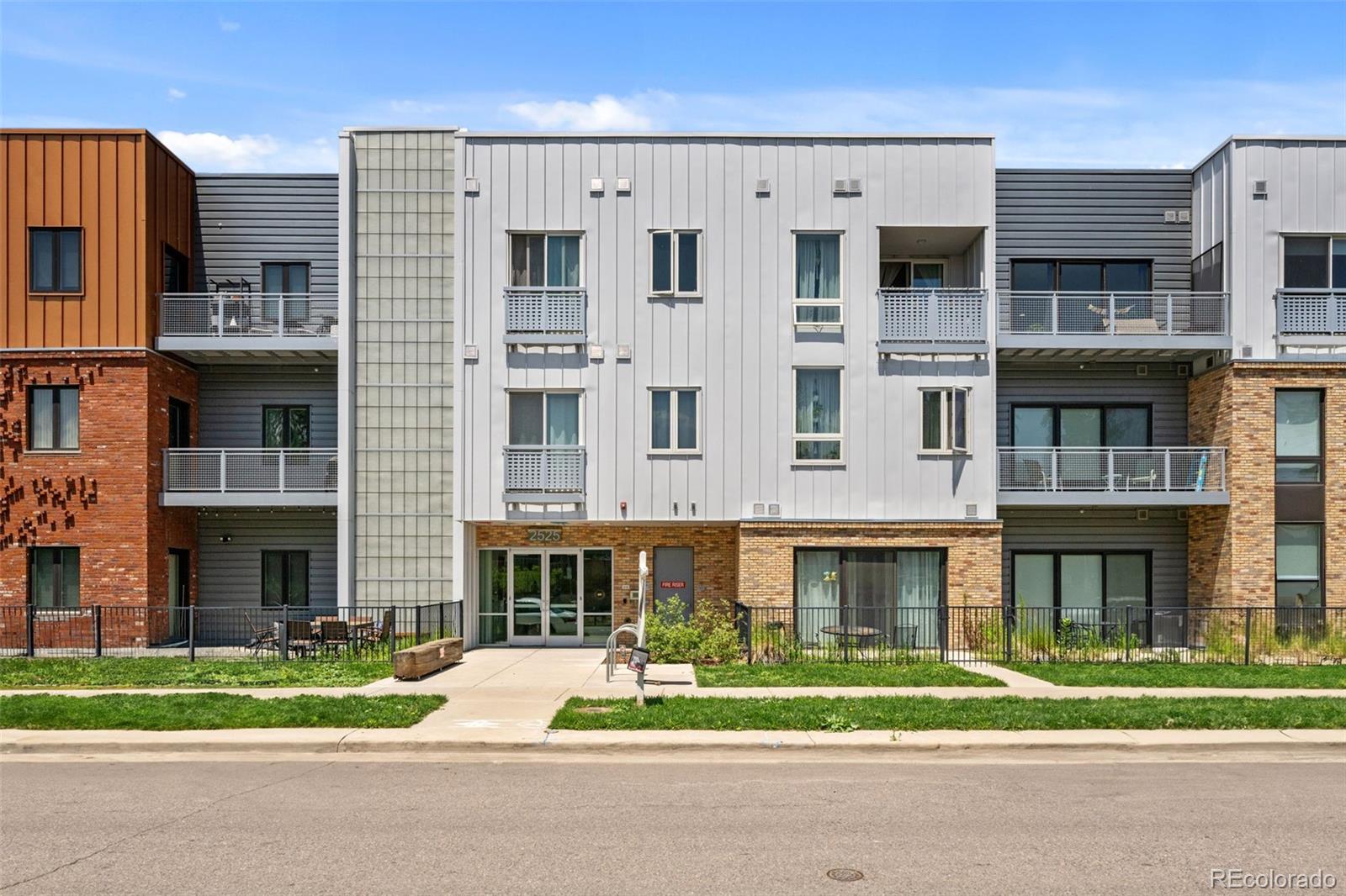 2525 Arapahoe Street Unit: RD315