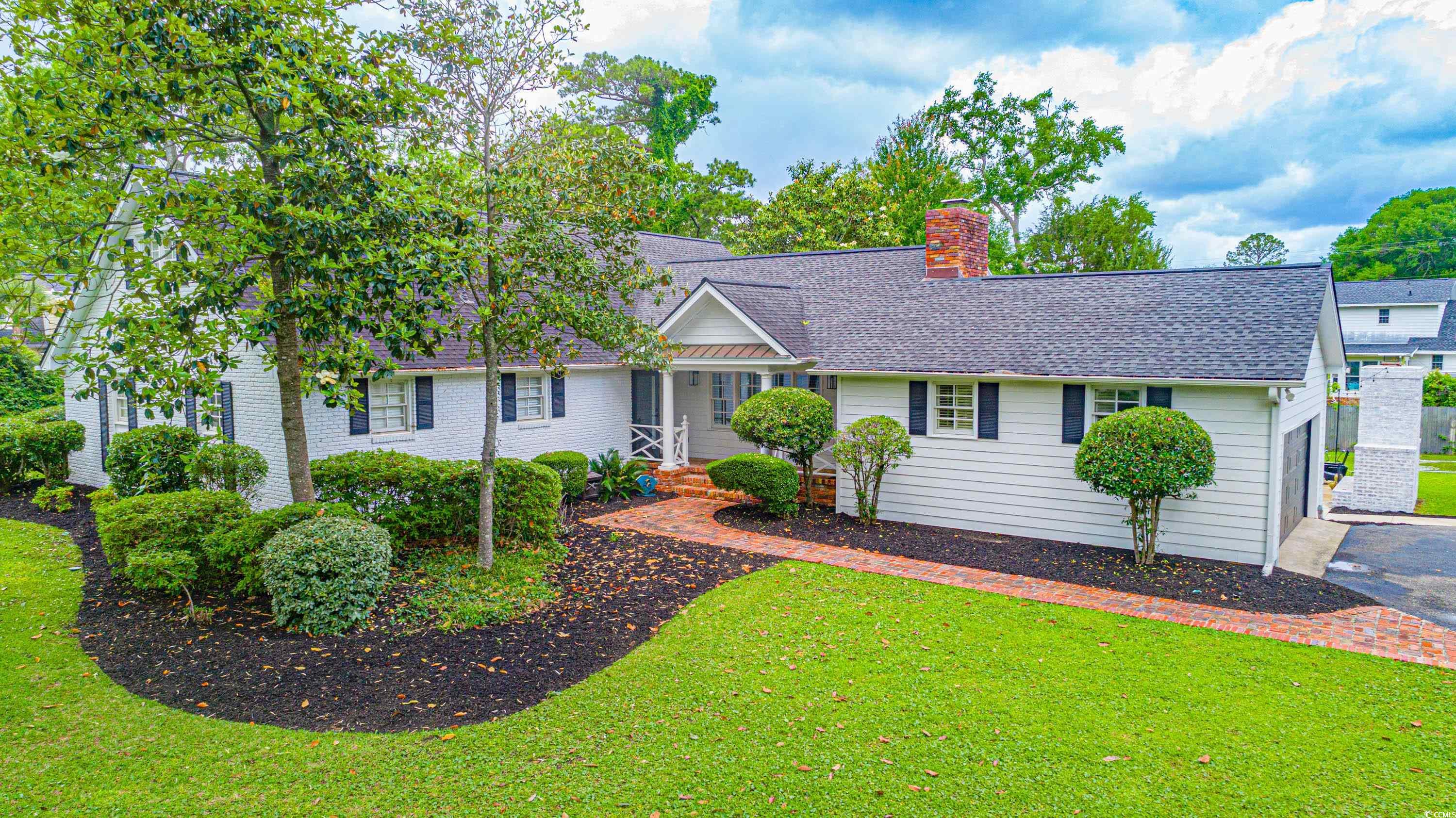 9407 Lake Dr.