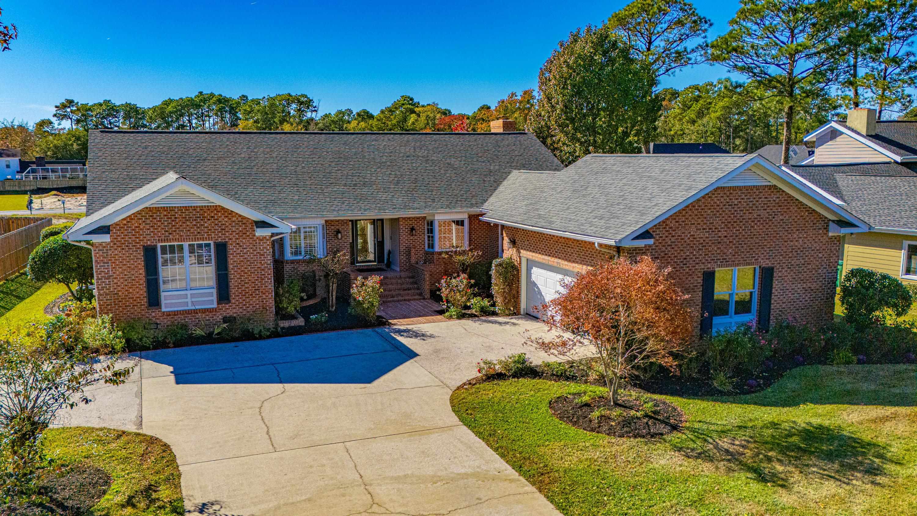 1430 Bay Tree Ln.