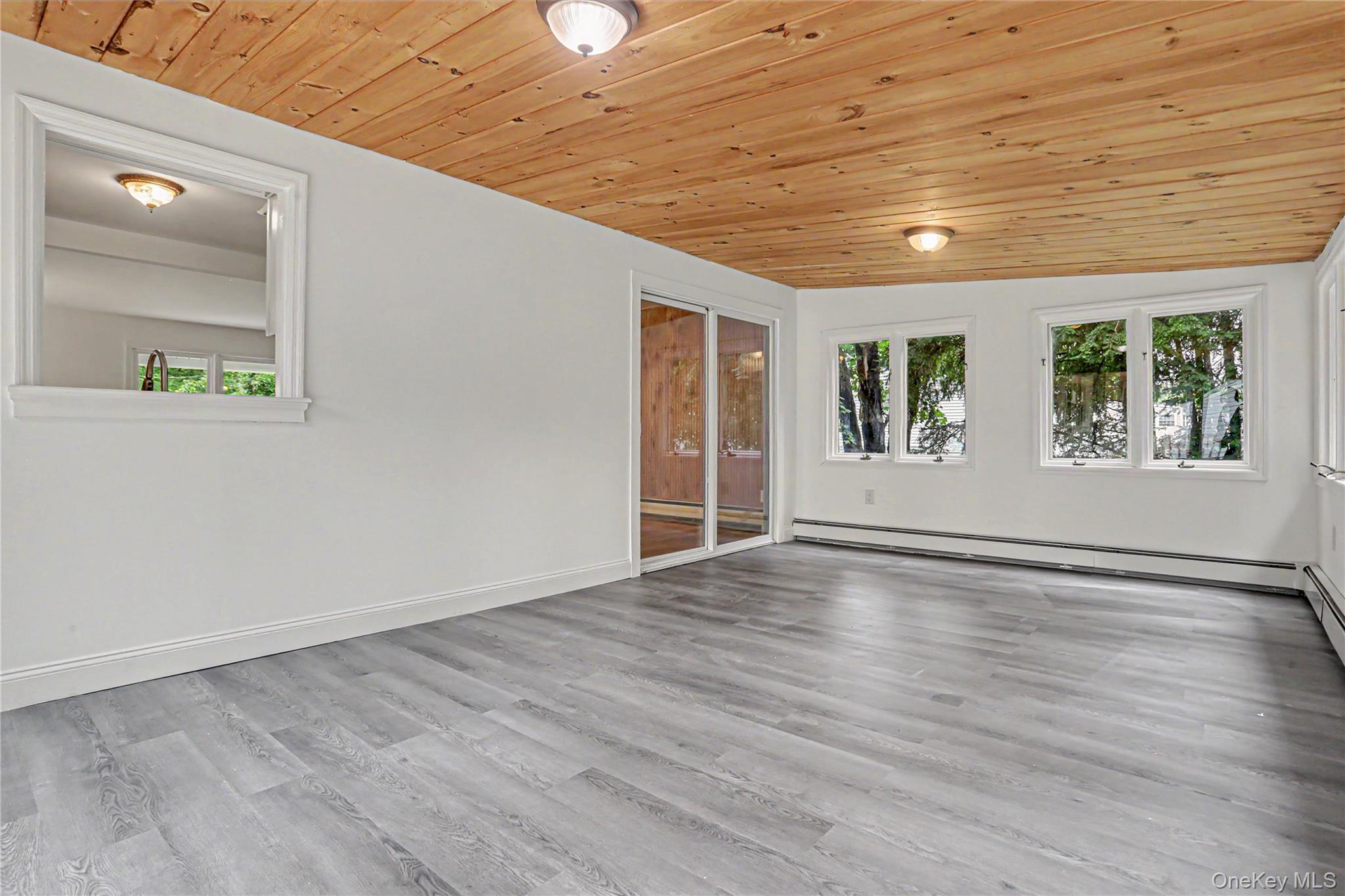 12 Roe Drive