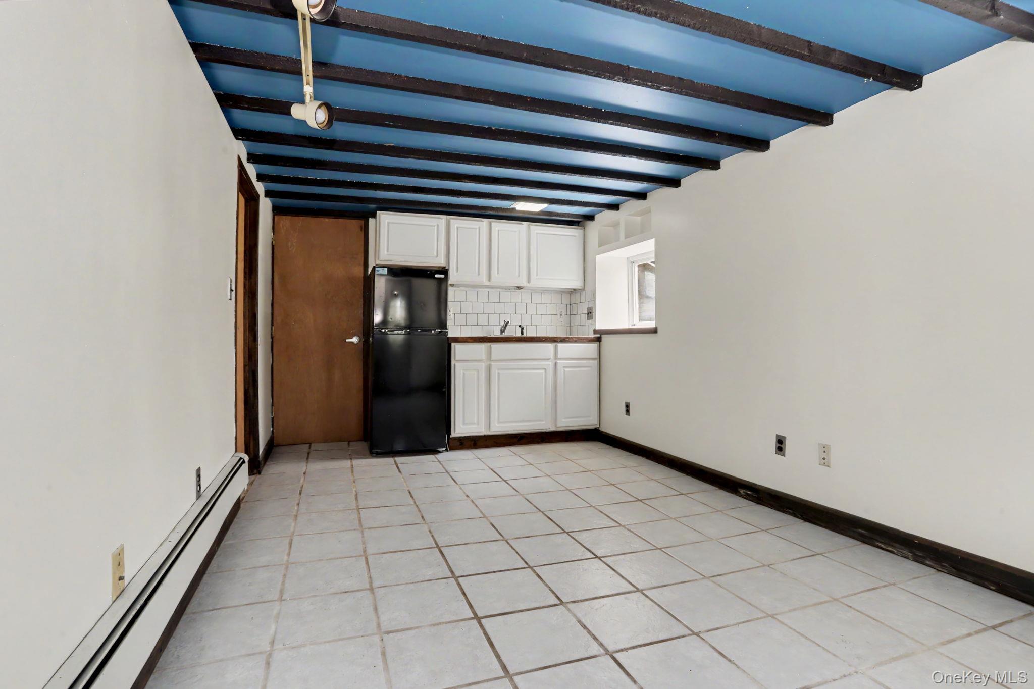 33 Cedar Lane