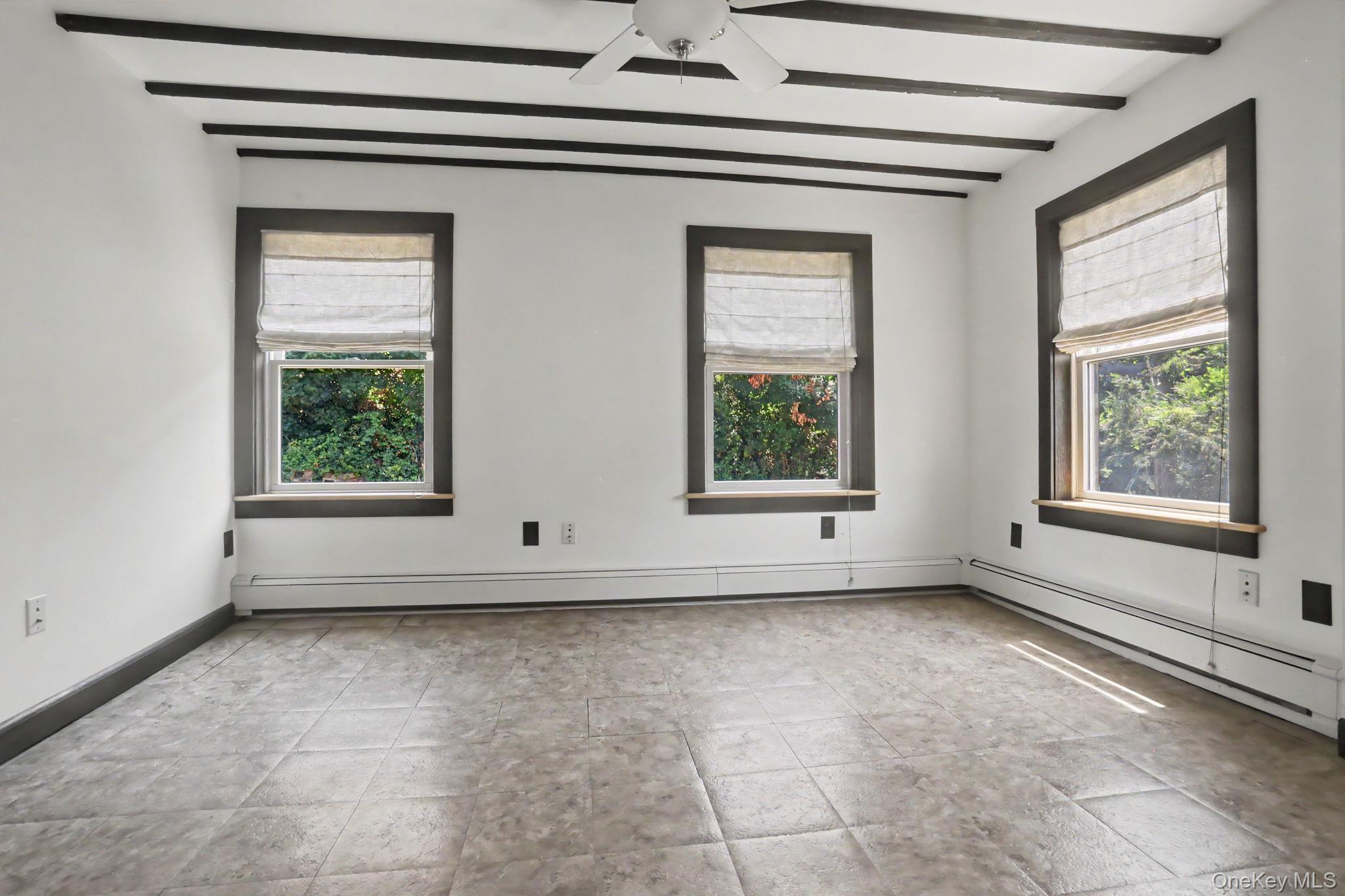 33 Cedar Lane