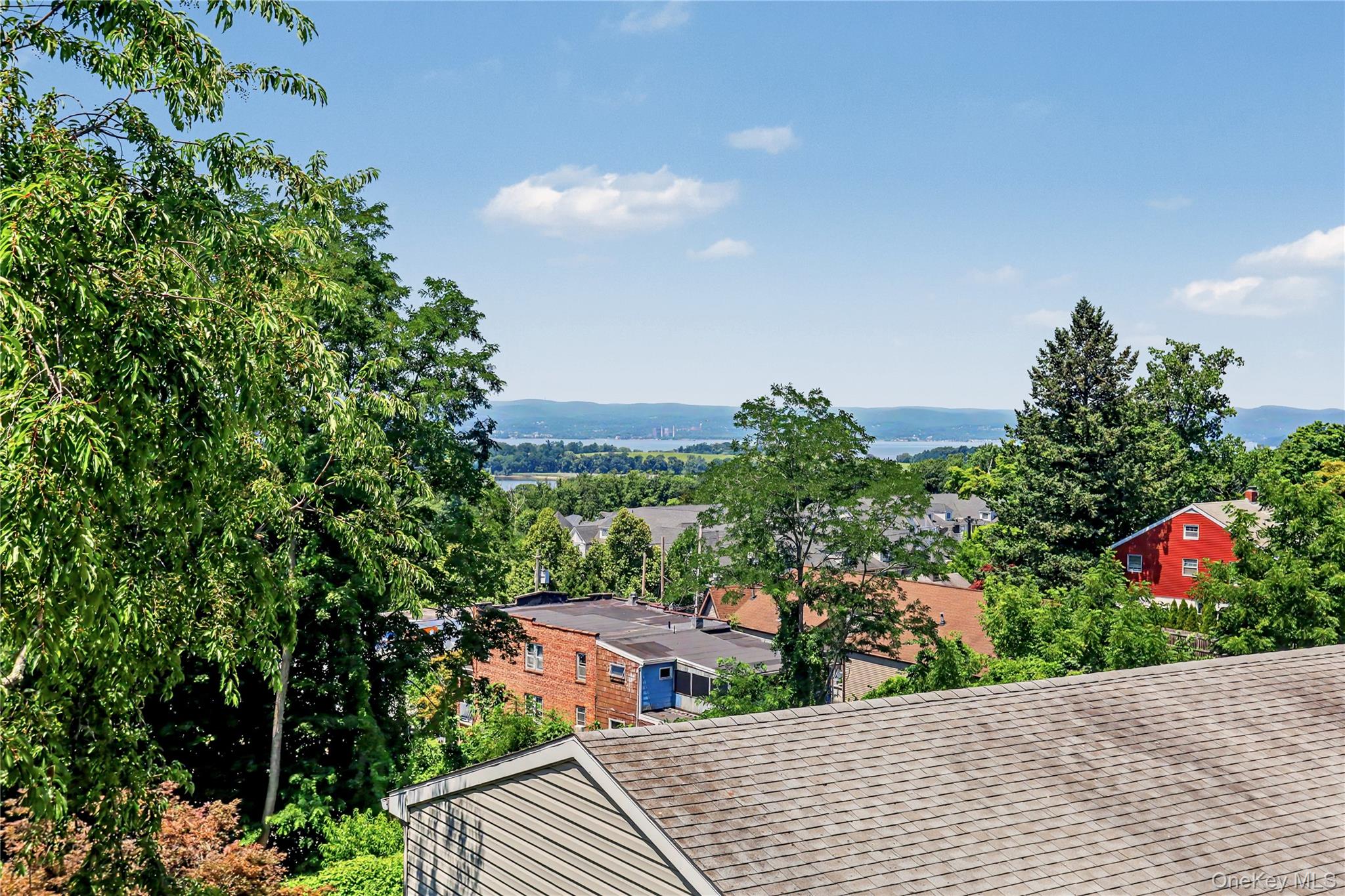 33 Cedar Lane