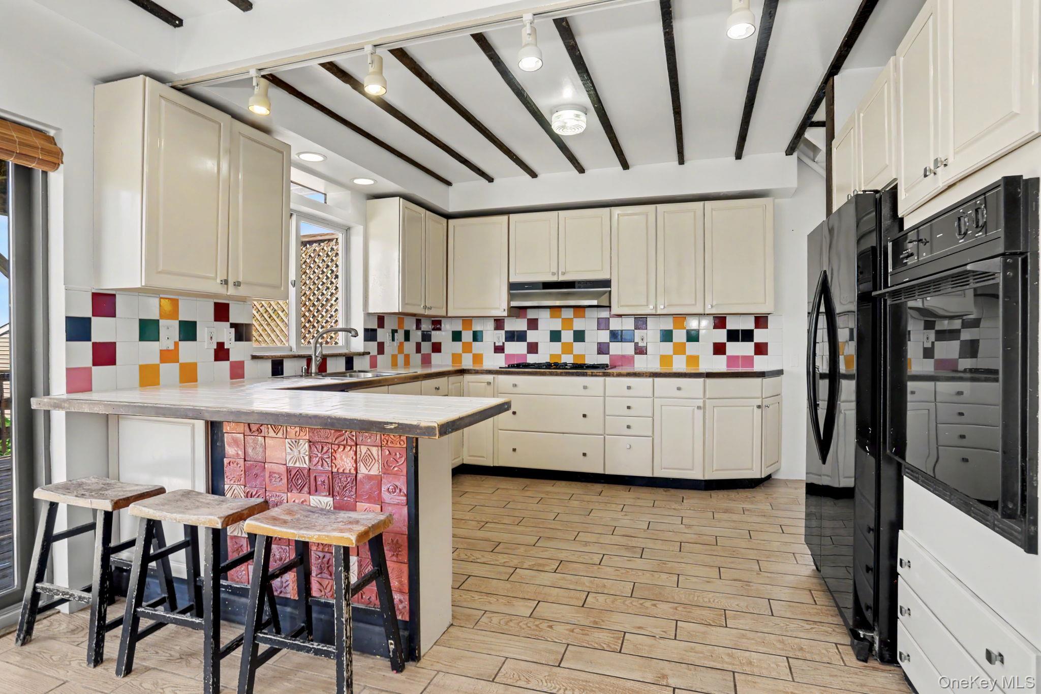 33 Cedar Lane