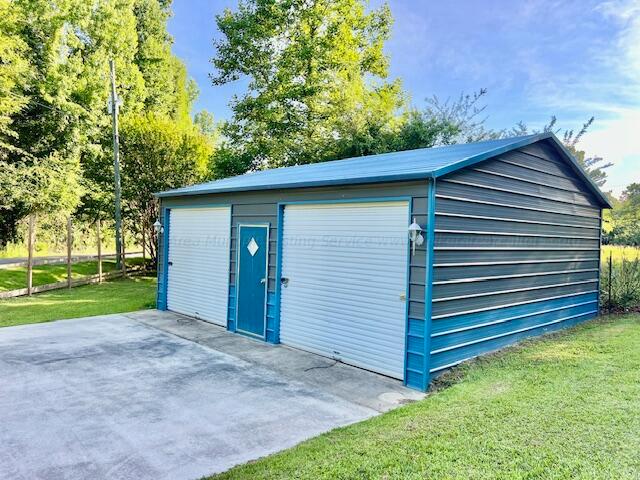 1949 TROTTER Rd