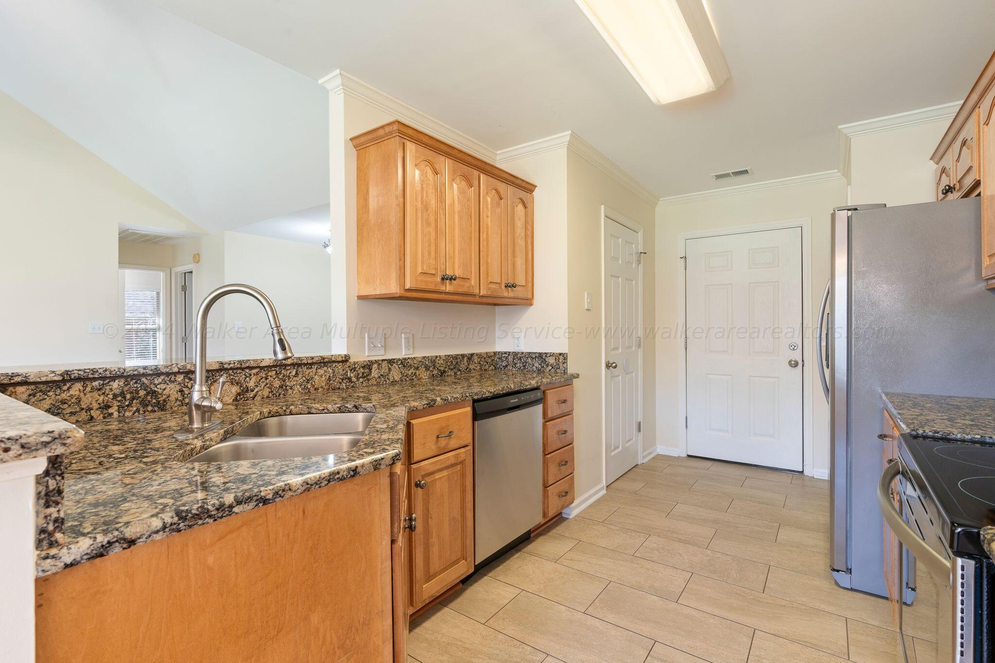 77 KELSO Ct