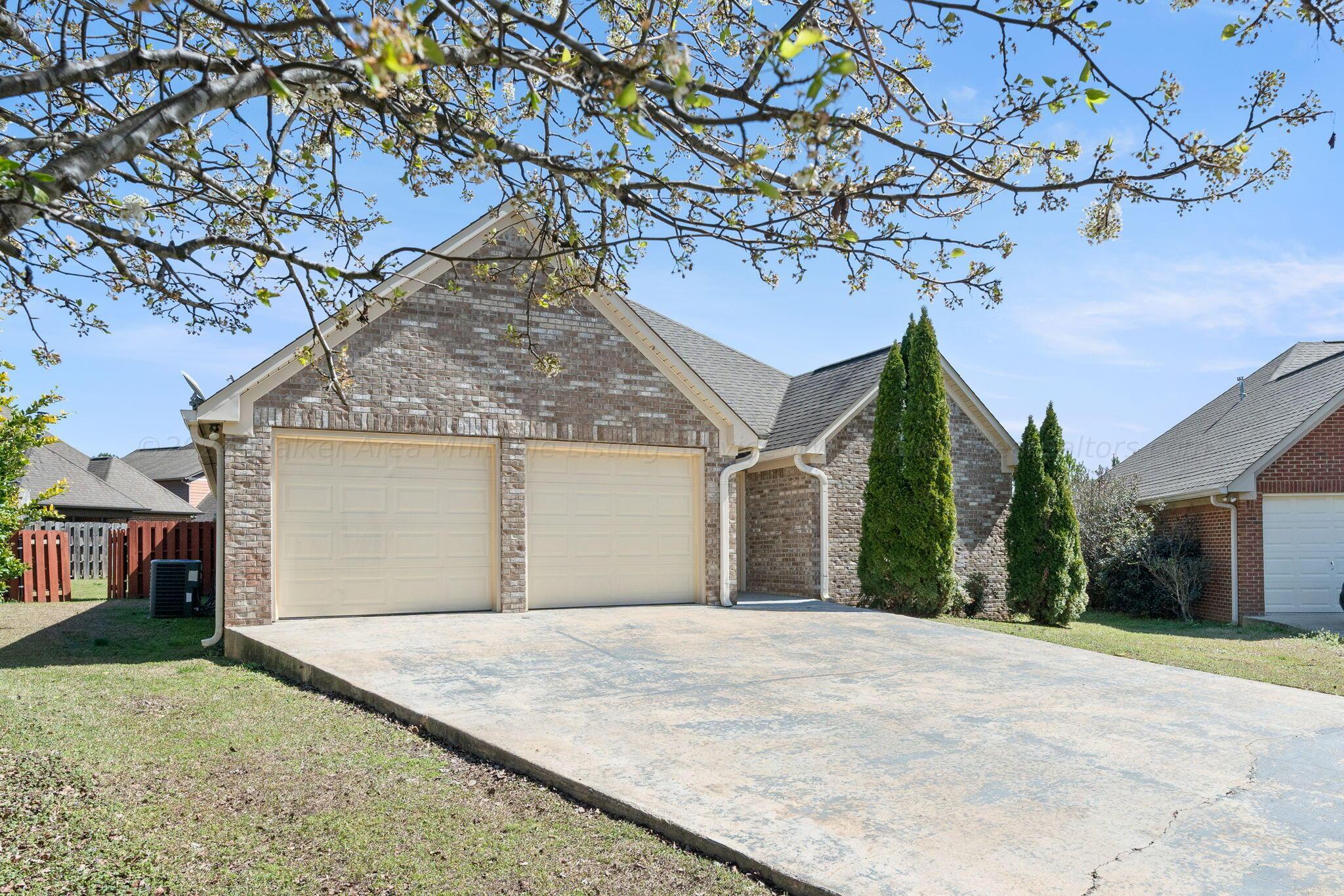 77 KELSO Ct