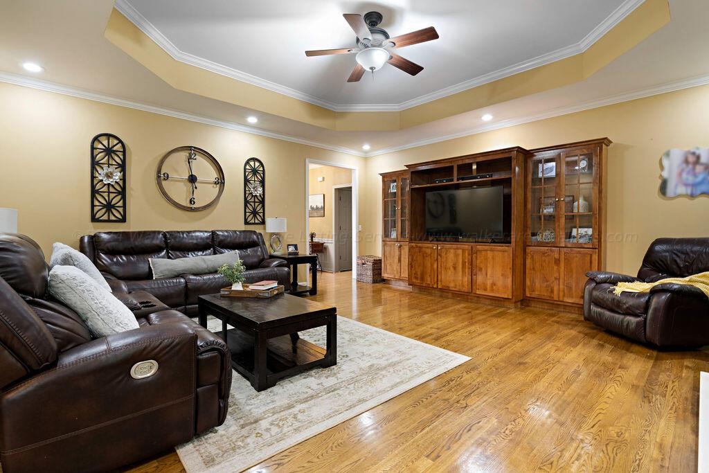 1410 PINEVIEW Rd