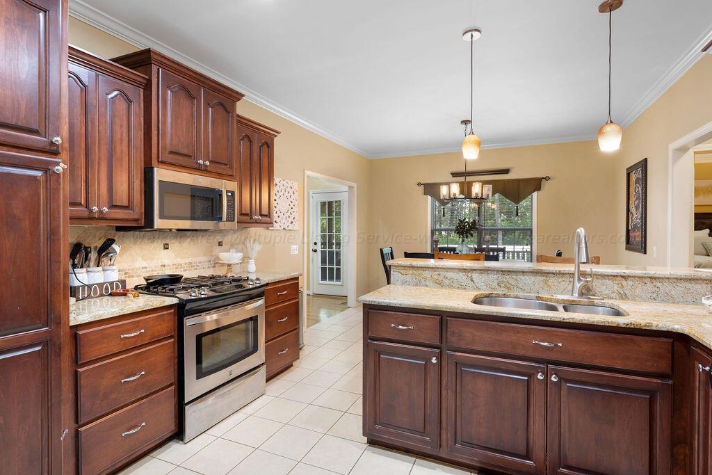 1410 PINEVIEW Rd