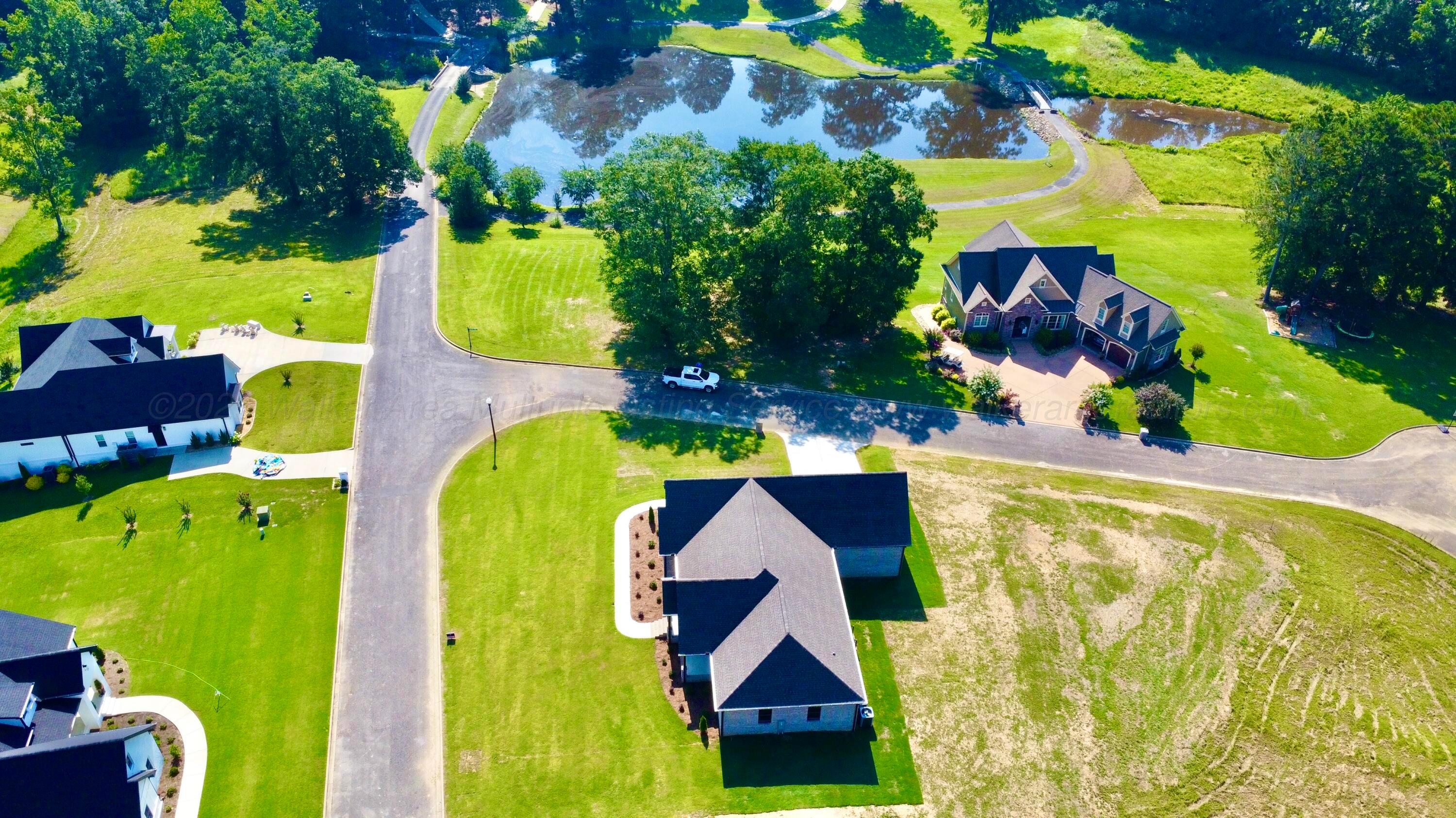 48 LAKESIDE Dr