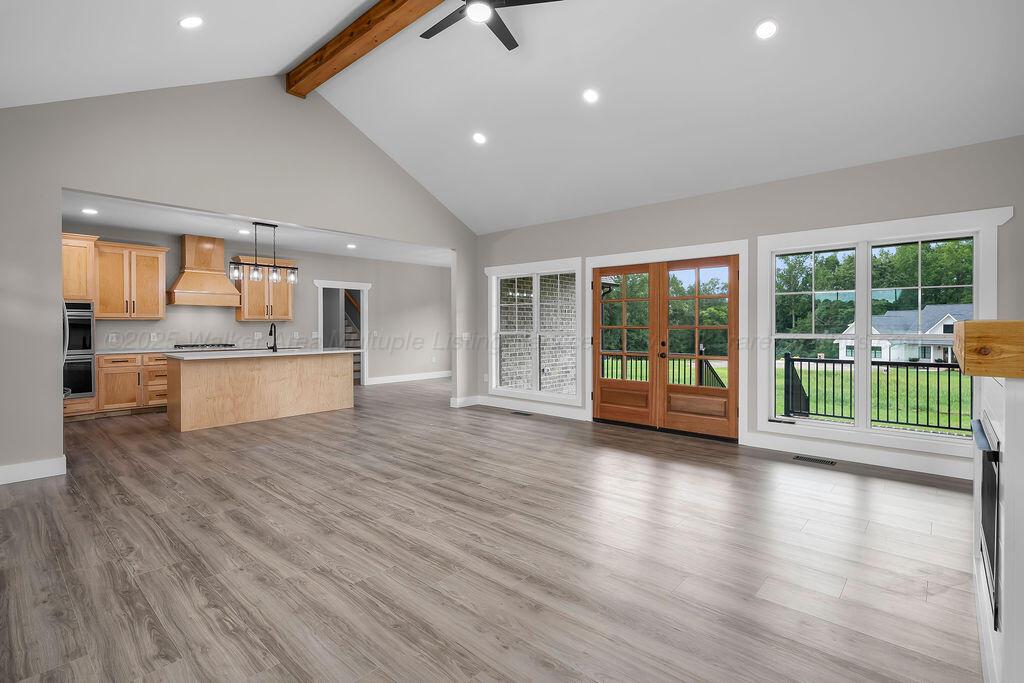 48 LAKESIDE Dr