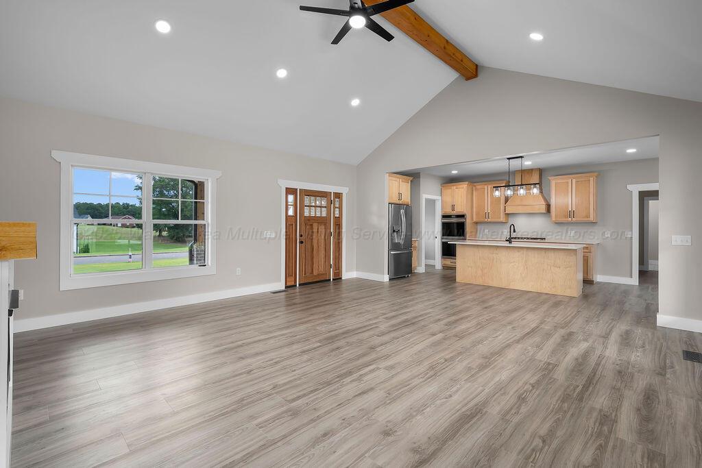 48 LAKESIDE Dr