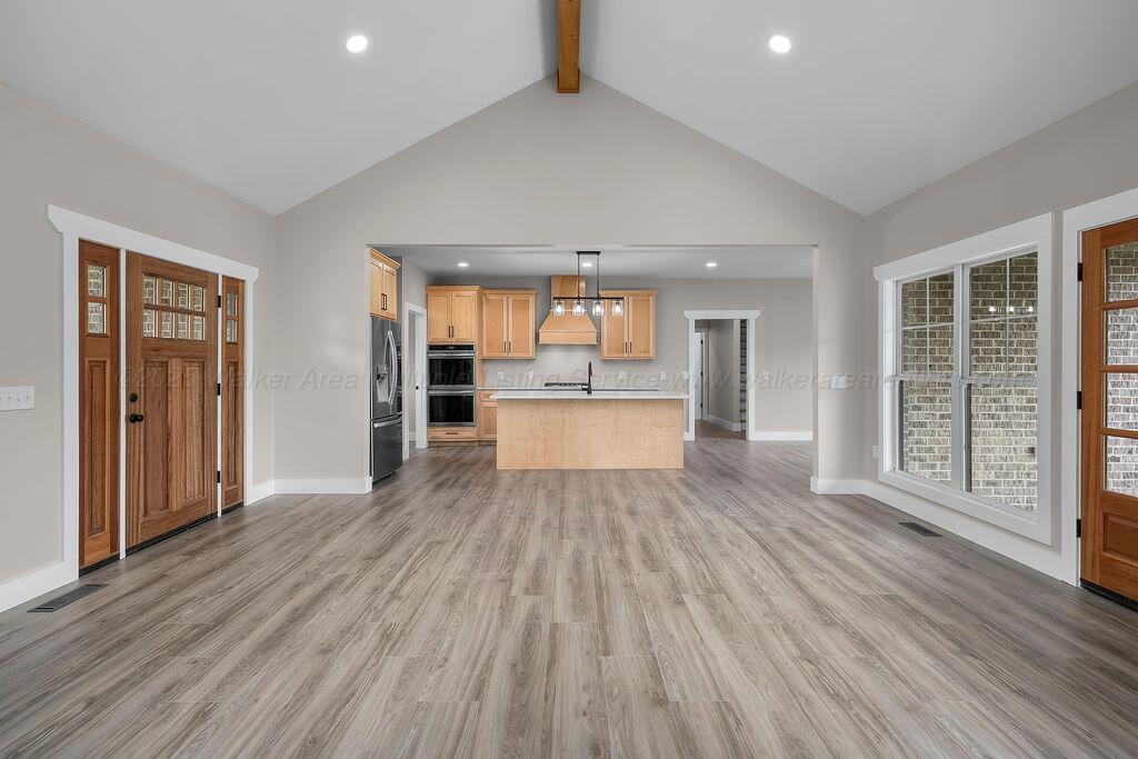 48 LAKESIDE Dr
