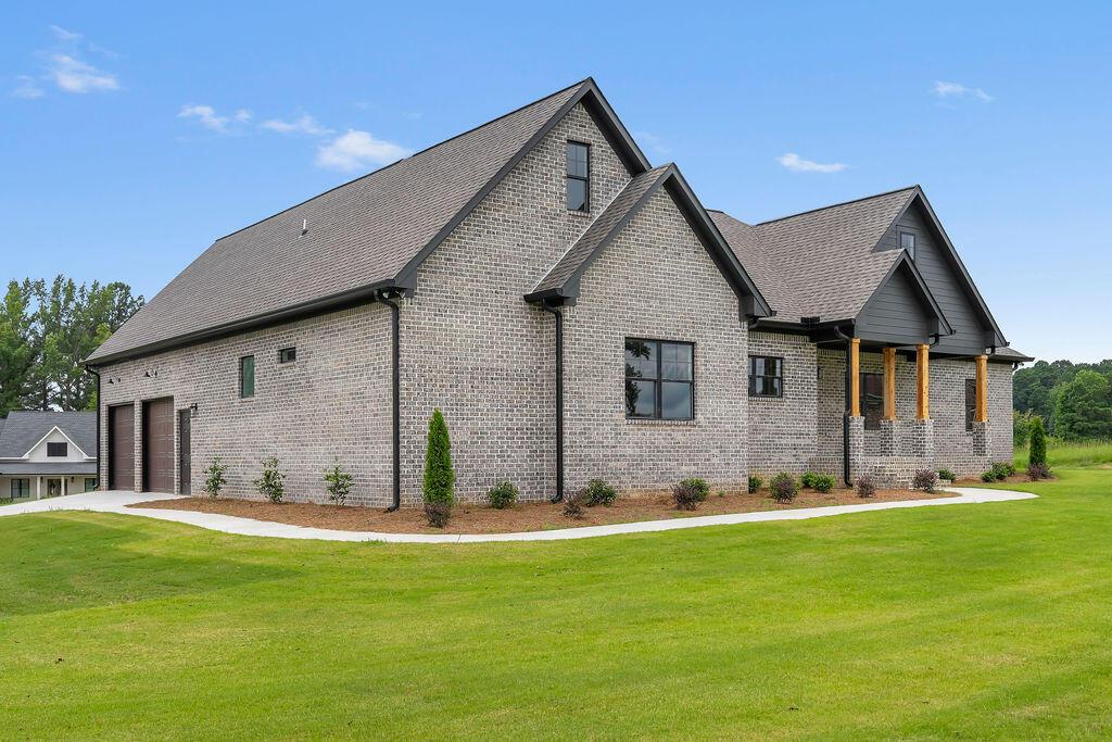 48 LAKESIDE Dr
