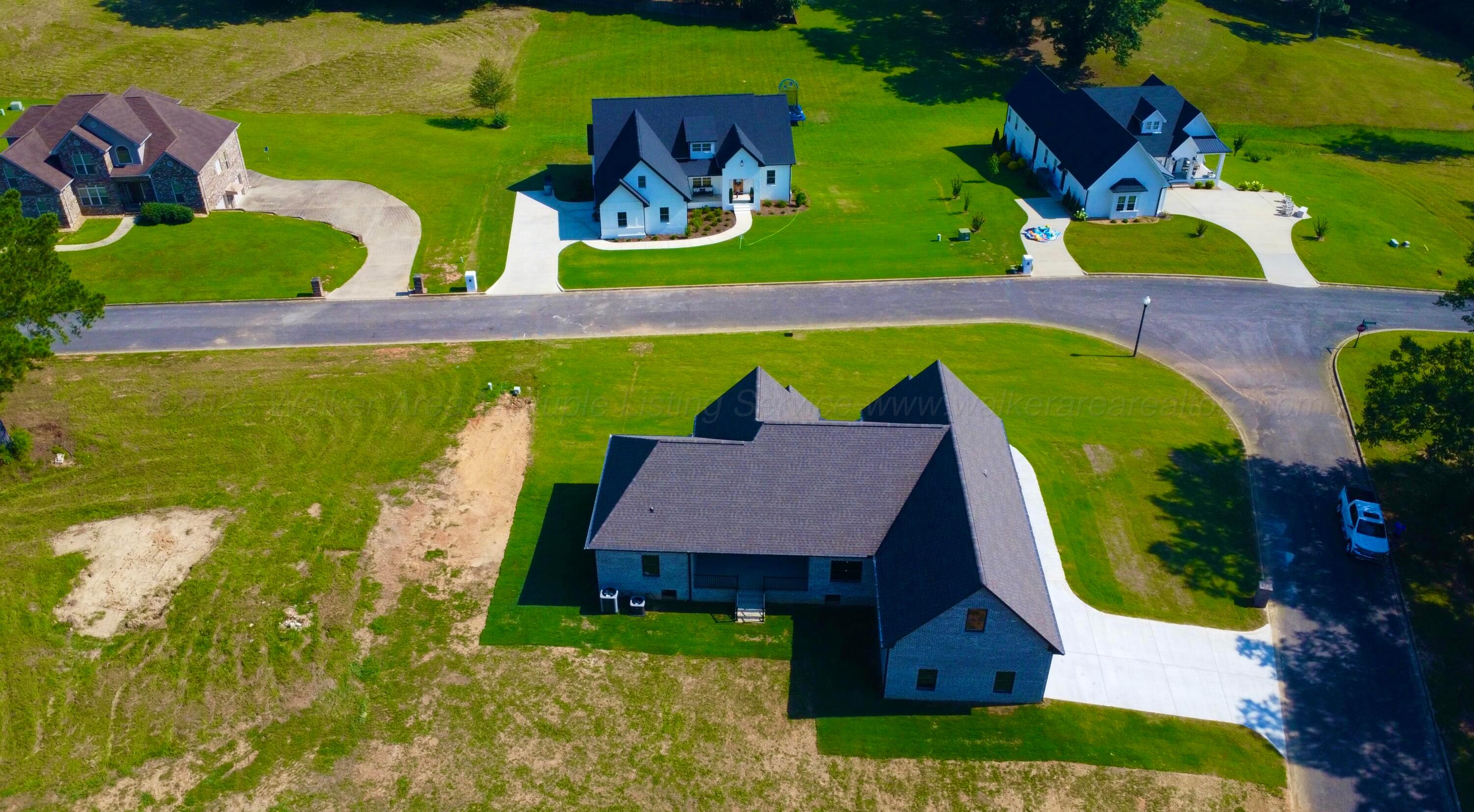 48 LAKESIDE Dr