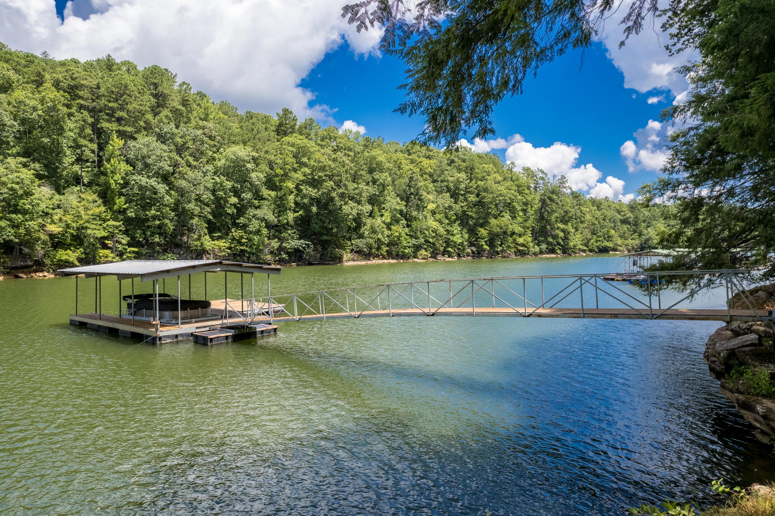 372 COUNTY RD 4104