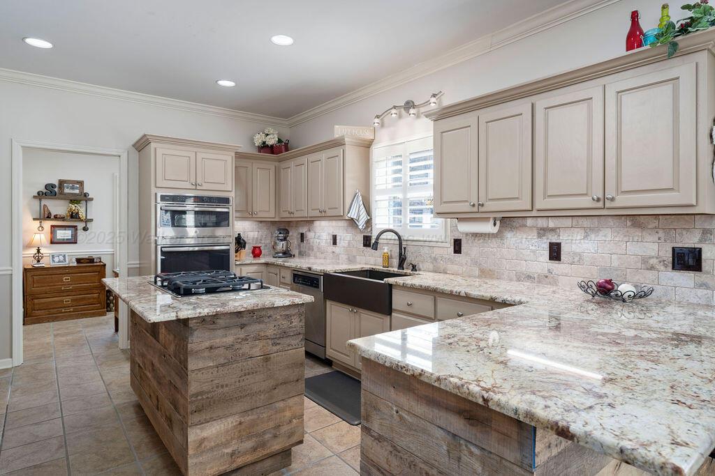 316 BOARDWALK Way