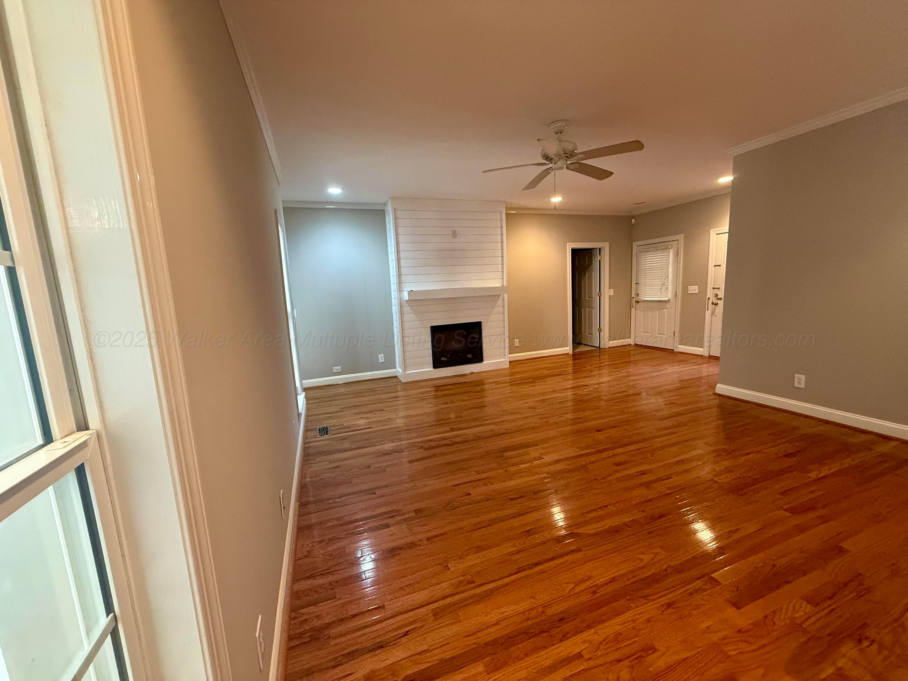 2685 ROLLING MEADOWS Dr