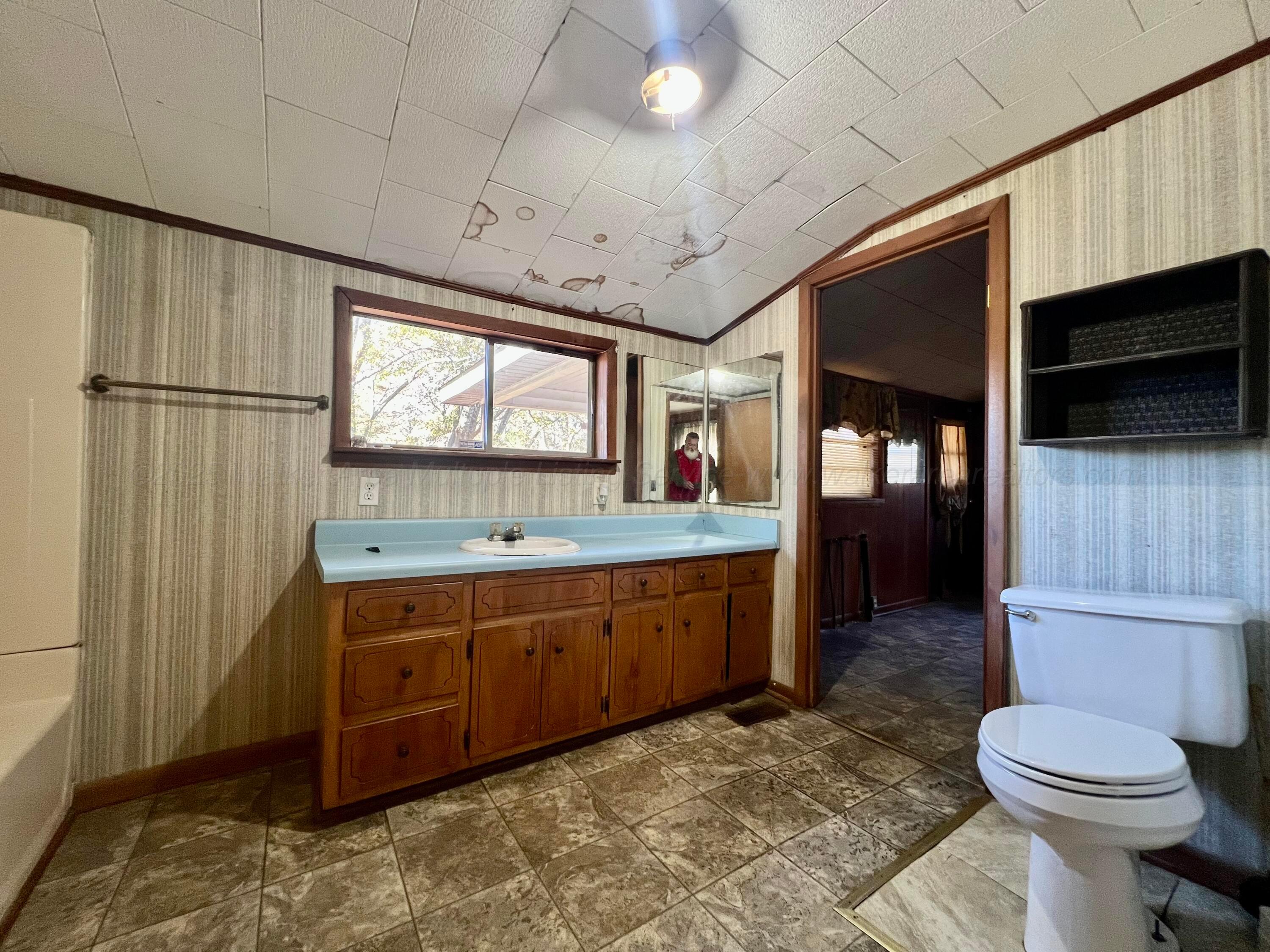 1694 -GORGAS Rd