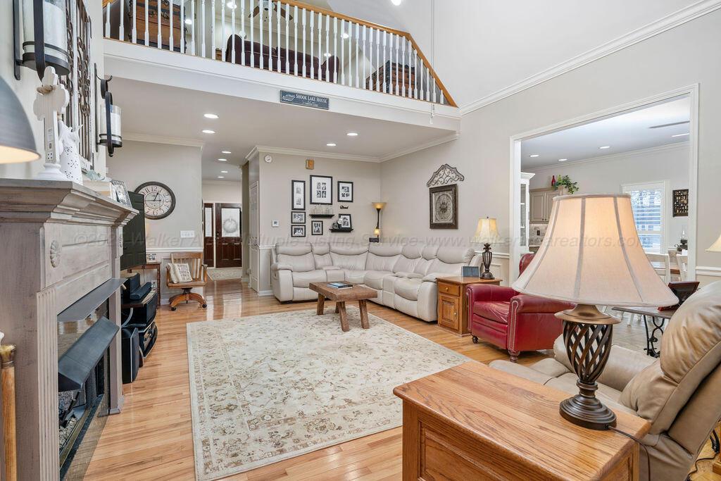 316 BOARDWALK Way