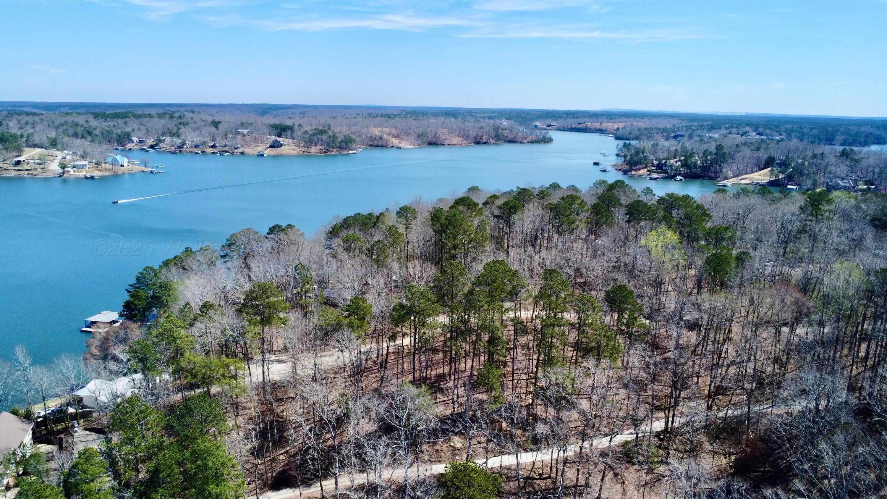 116 LAKE RIDGE Ln