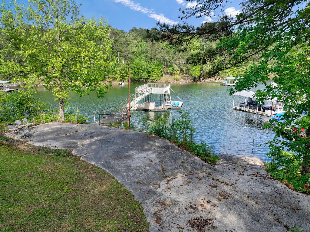 295 COUNTY RD 244