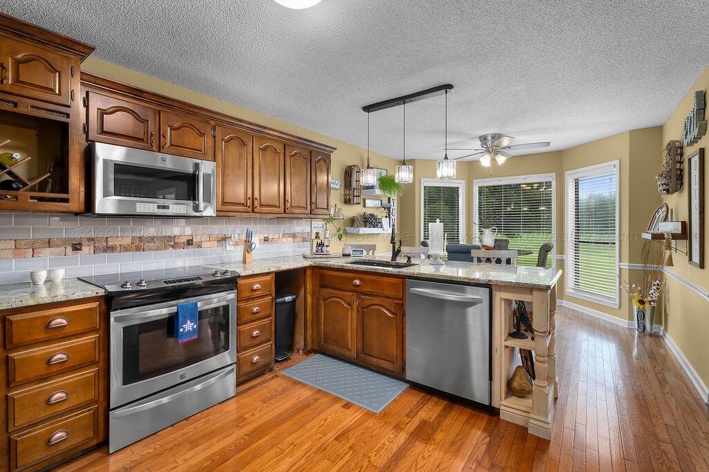 102 OTWELL Ln
