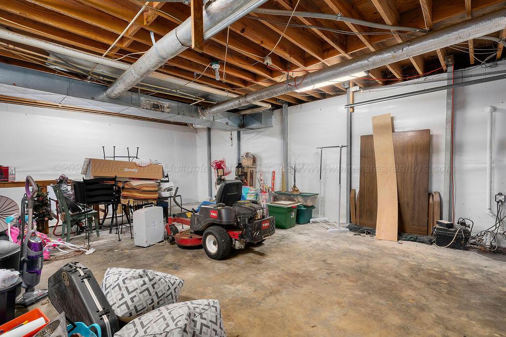 102 OTWELL Ln