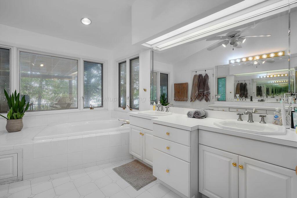 495 LOTAWATA Dr