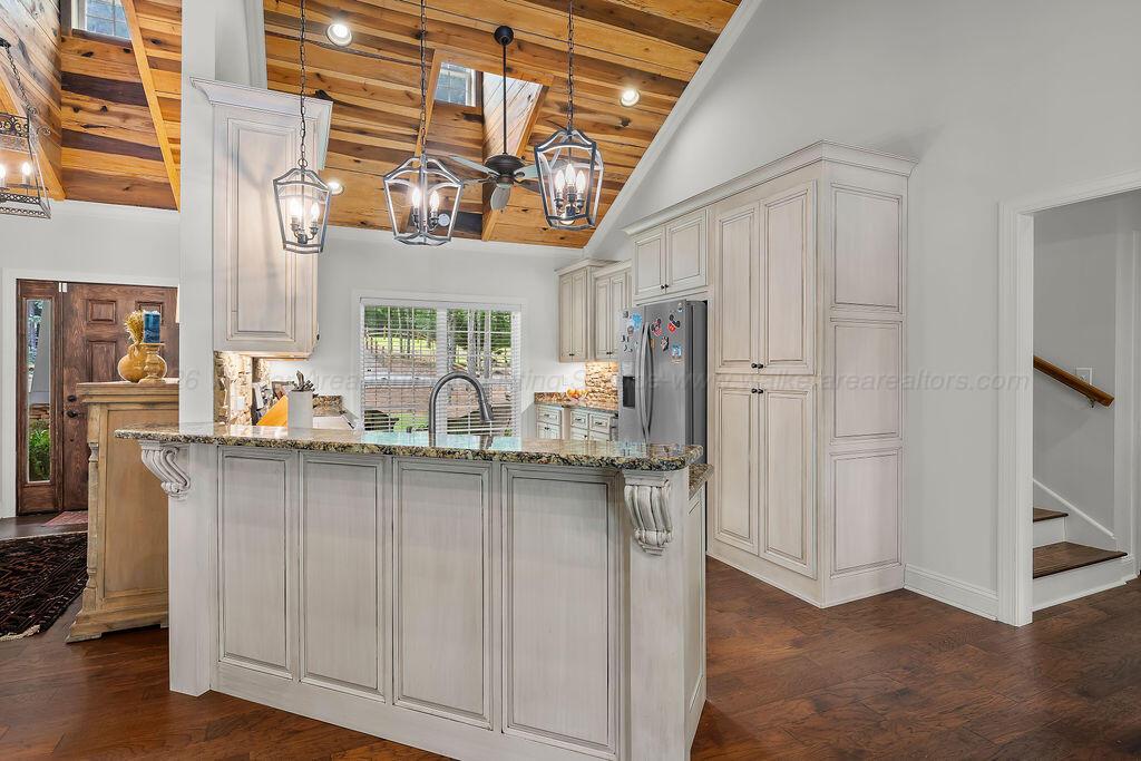 969 RACCOON CREEK Rd