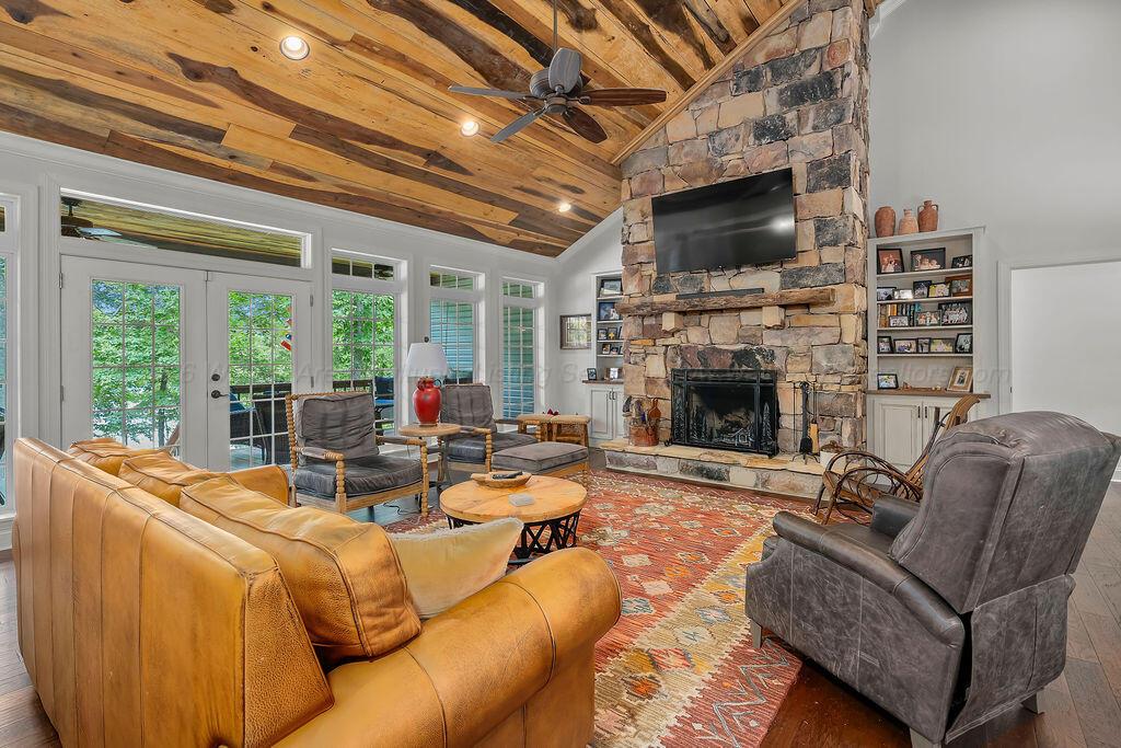 969 RACCOON CREEK Rd
