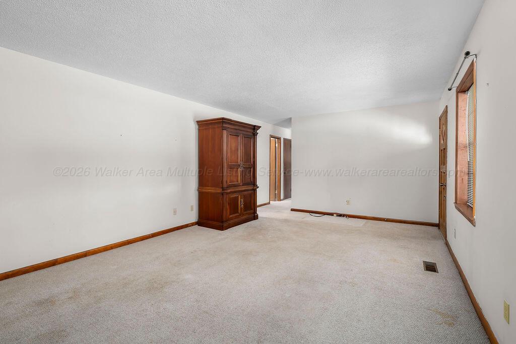 2062 YELLOW JACKET Rd