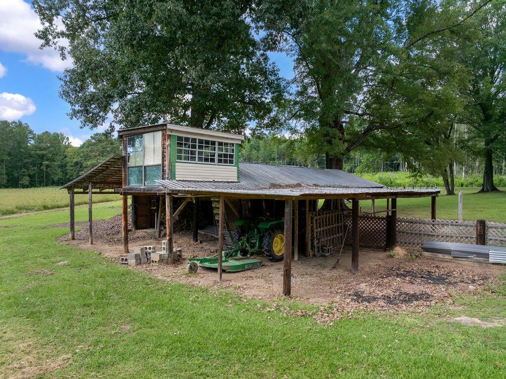 2062 YELLOW JACKET Rd