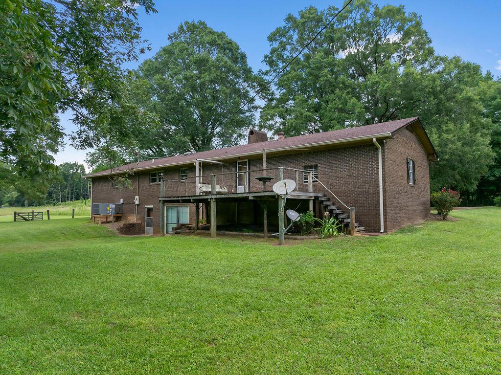 2062 YELLOW JACKET Rd