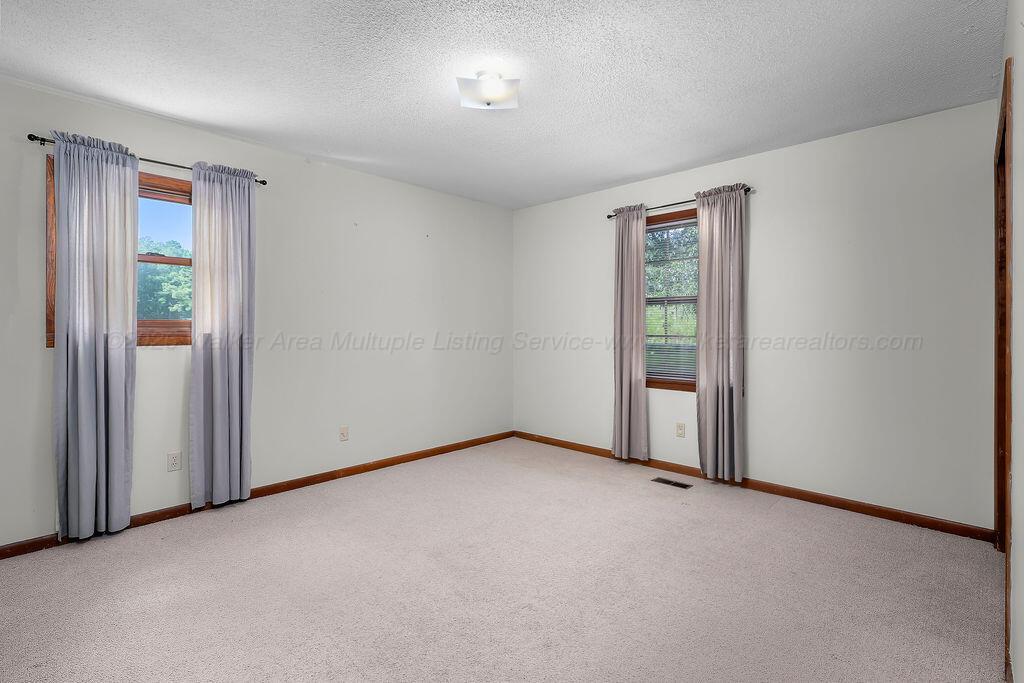 2062 YELLOW JACKET Rd