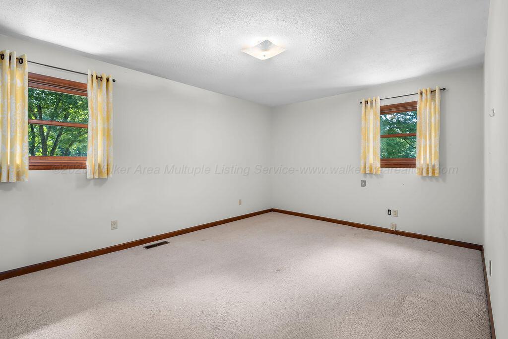 2062 YELLOW JACKET Rd