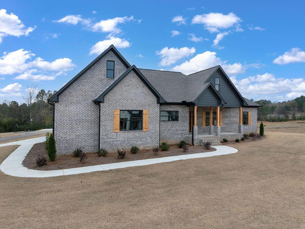 48 LAKESIDE Dr