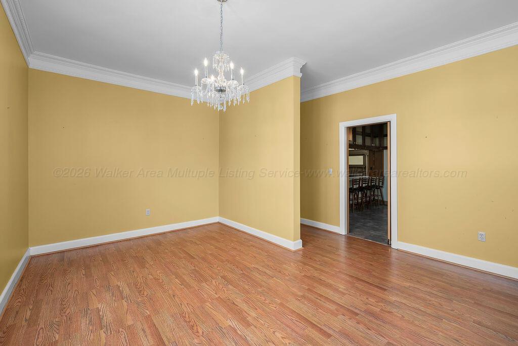 910 W 14TH Ave