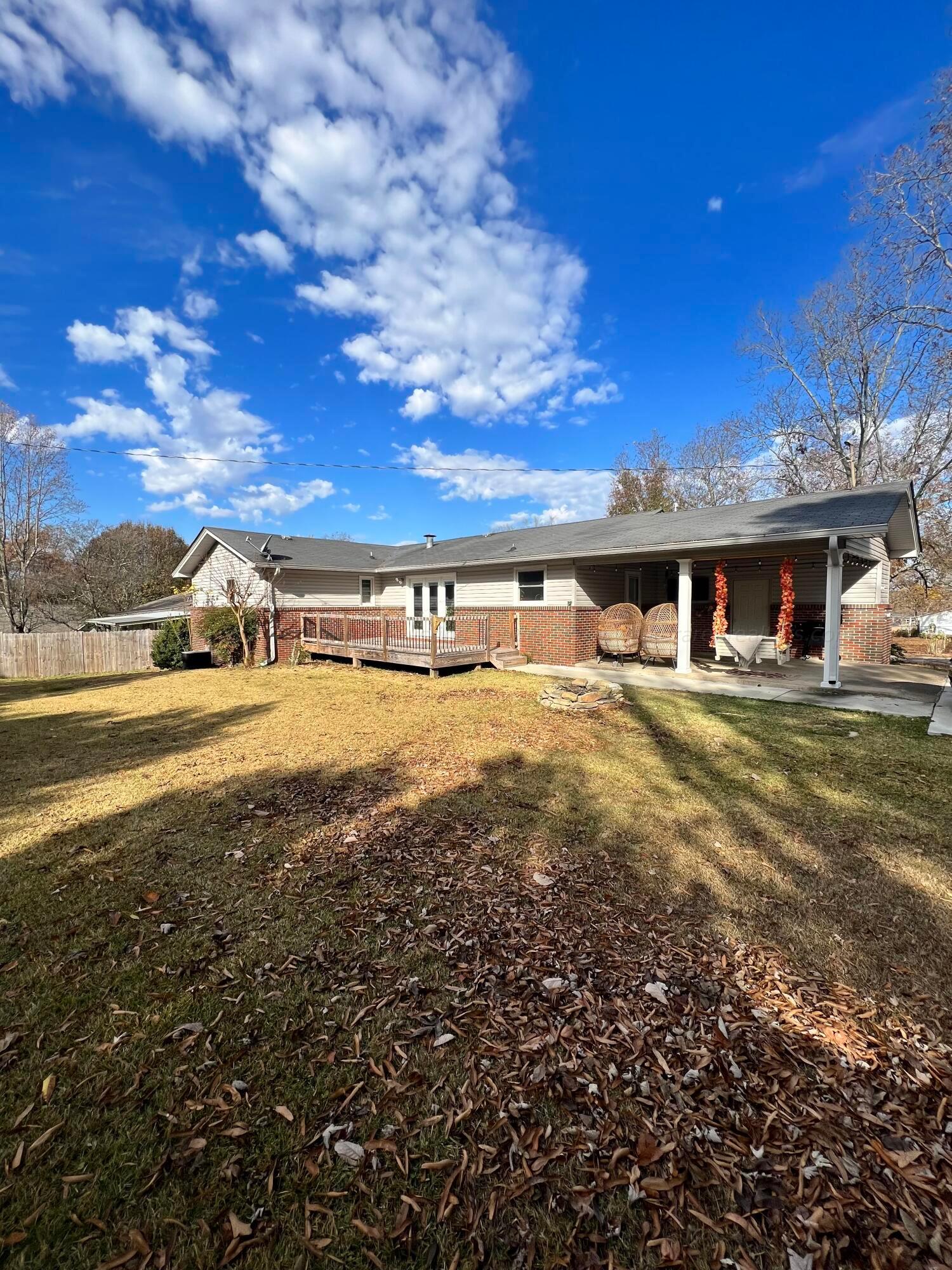 810 8TH COURT NE Ct