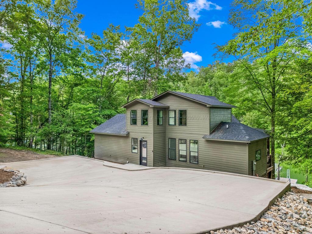 313 LEGENDARY PARKWAY