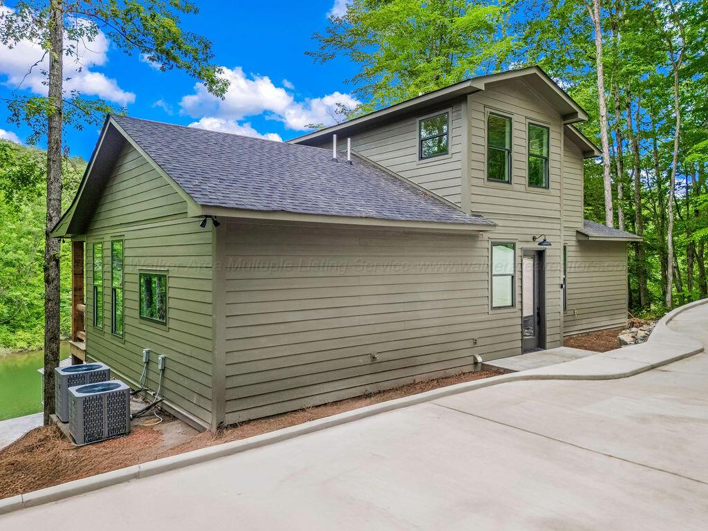313 LEGENDARY PARKWAY
