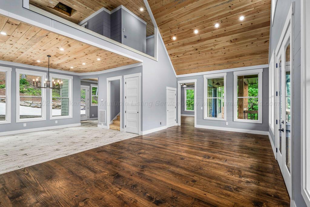 313 LEGENDARY PARKWAY