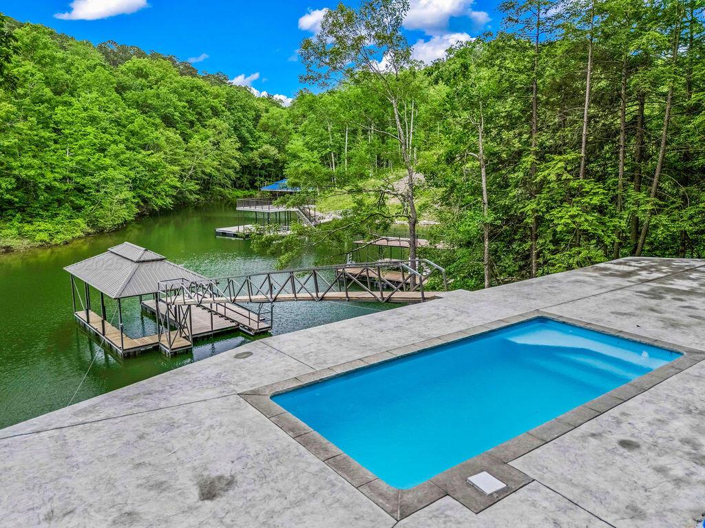 313 LEGENDARY PARKWAY