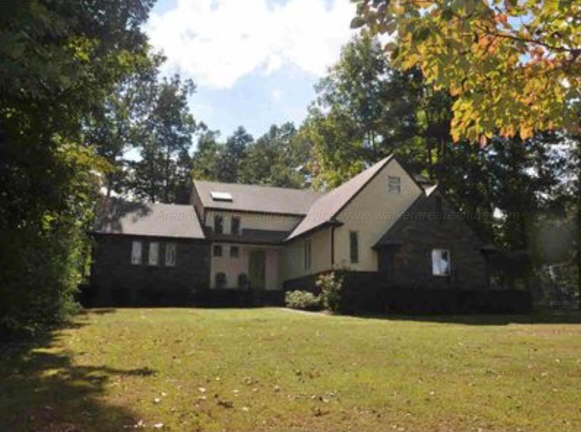 1425 HICKORY LANE