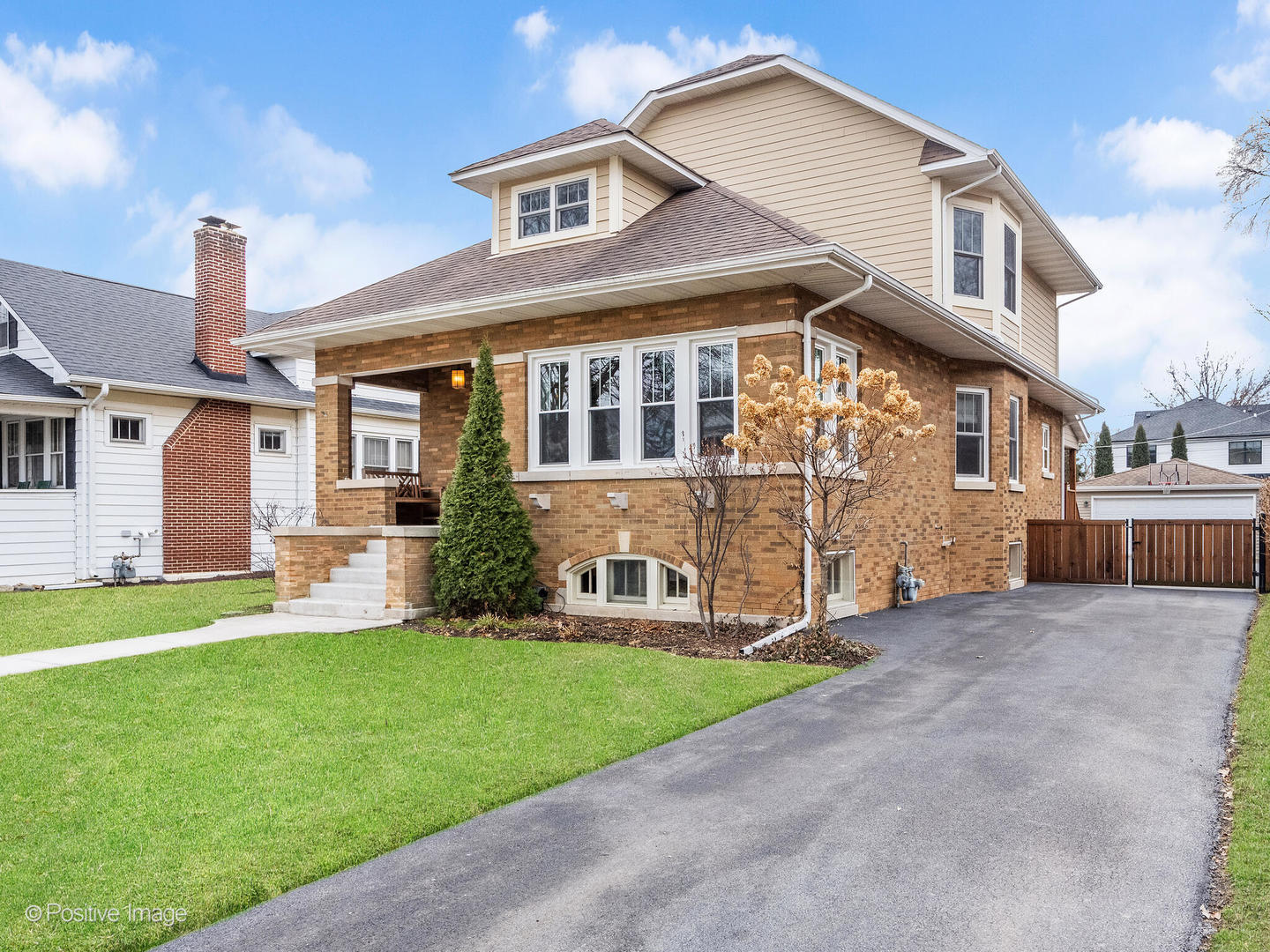 184 E Grantley Avenue