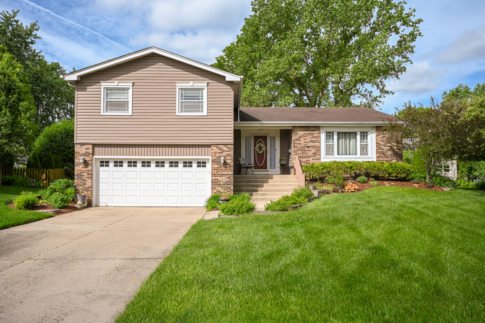 23W311 Edgewood Court