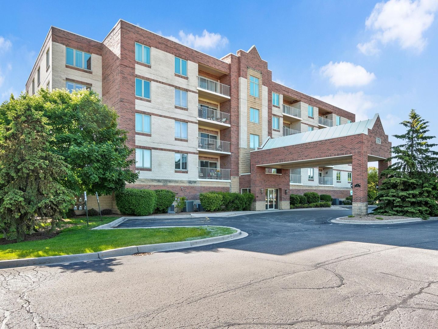 175 W Brush Hill Road Unit: 104