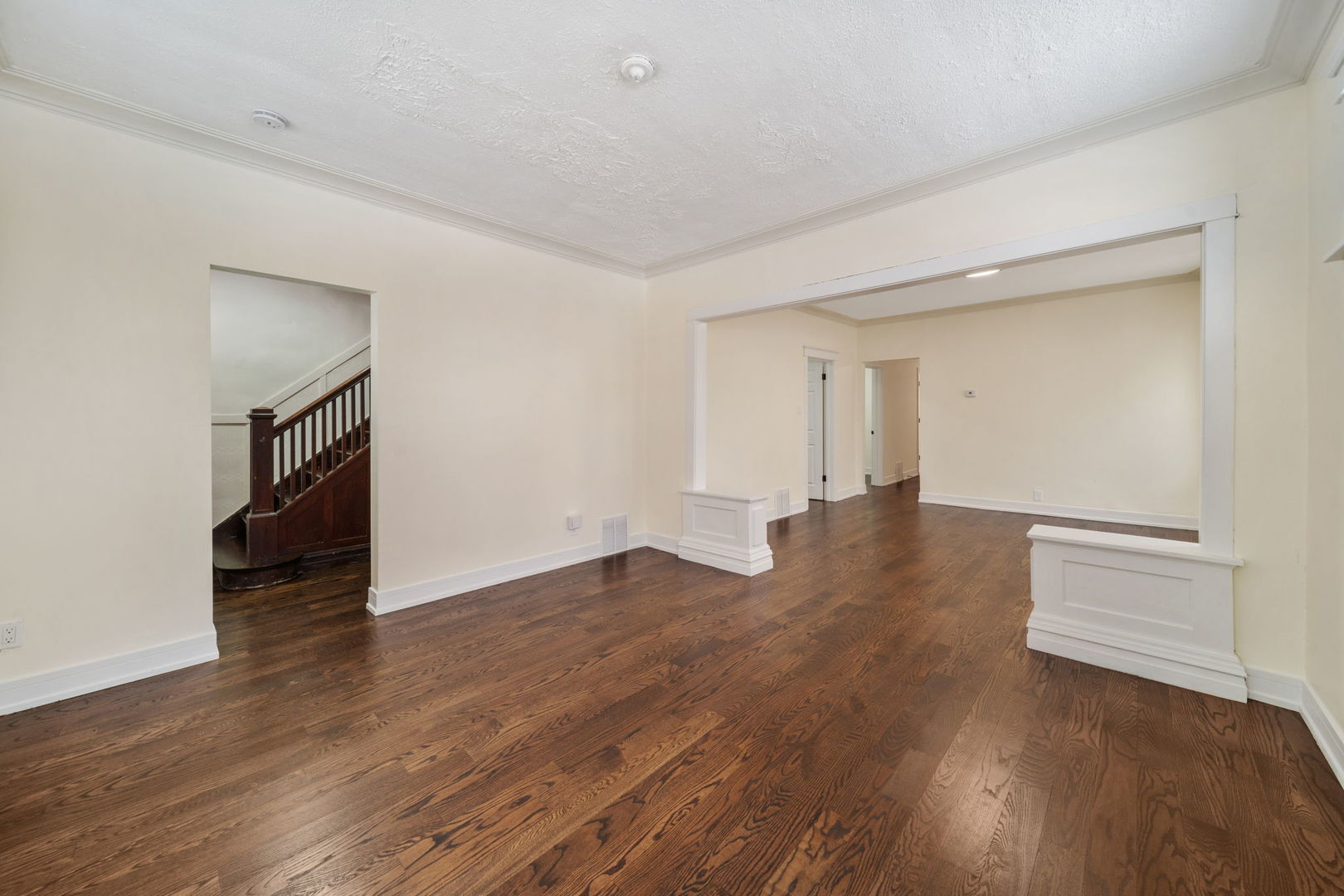 12000 S Perry Avenue