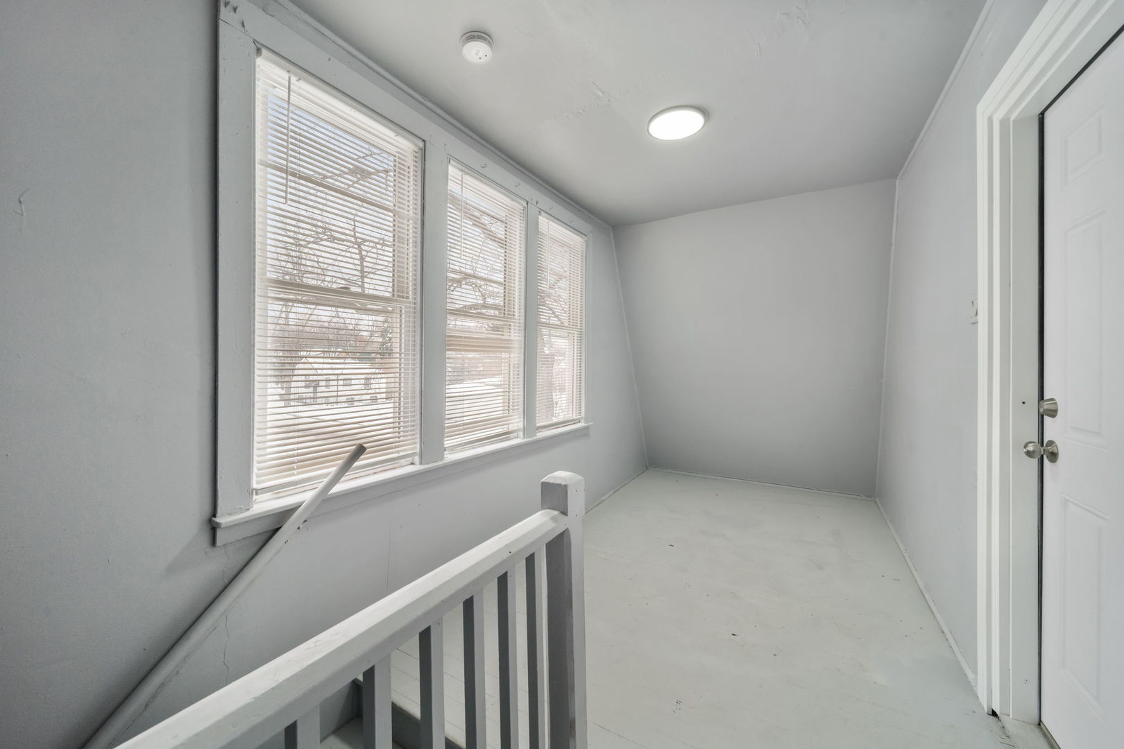 12000 S Perry Avenue